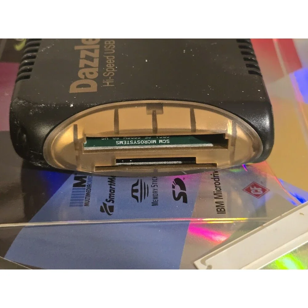 Dazzle 8 in 1 Universal USB 2.0 Media Reader Writer DM-22000 SmartMedia CF SD